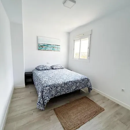 Lägenhet Elegant 3 Bedroom In Torrequebrada
