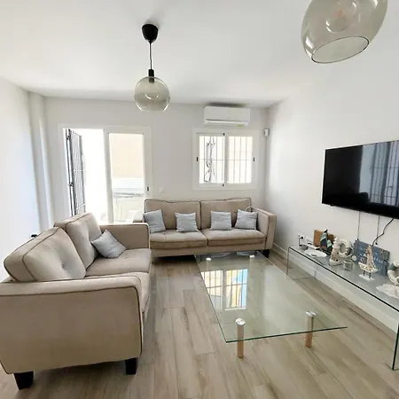 Elegant 3 Bedroom In Torrequebrada Lägenhet Benalmádena