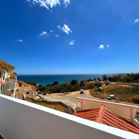 Elegant 3 Bedroom In Torrequebrada Lägenhet